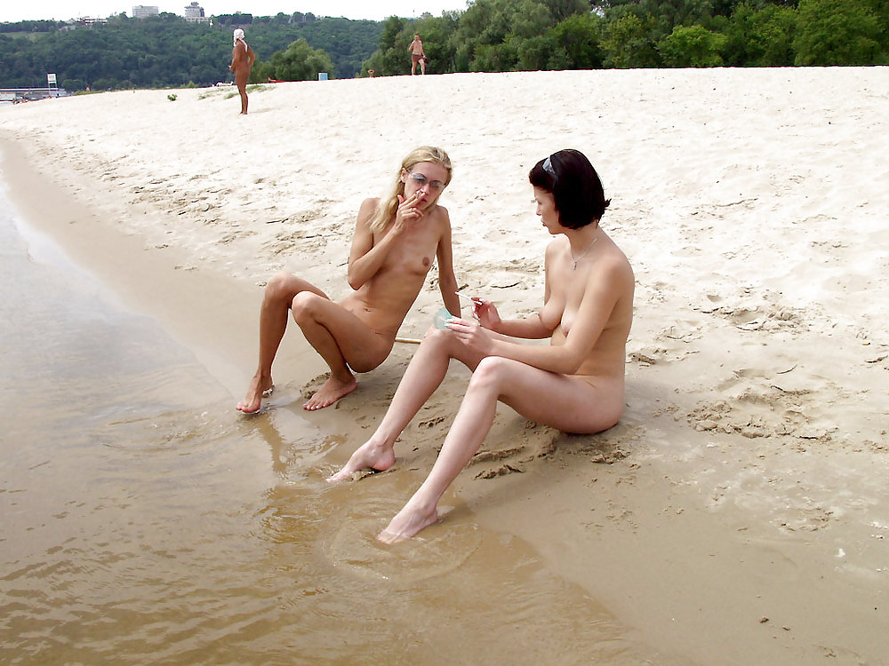 Nude Beach porn pictures