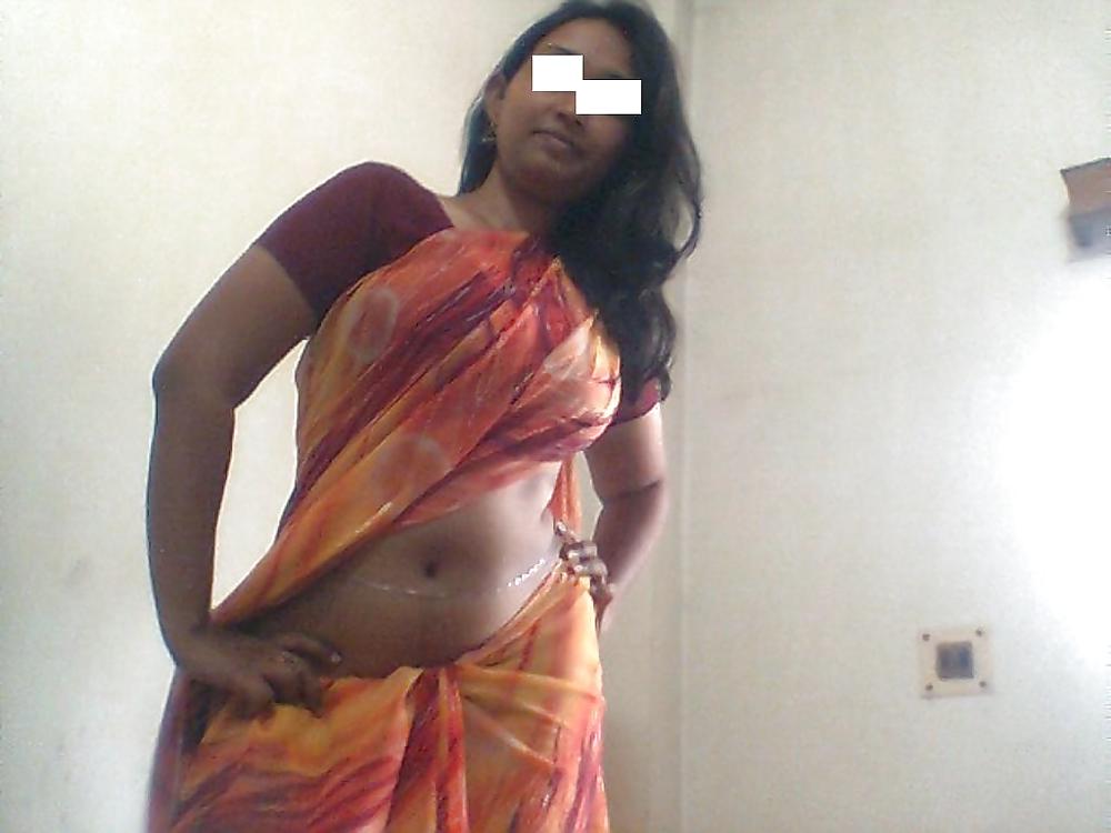 Indian Ladies in Bellychain! porn pictures