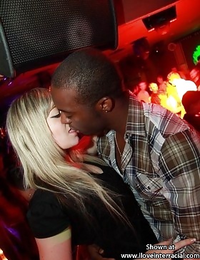 Interracial Kissing #3 porn pictures