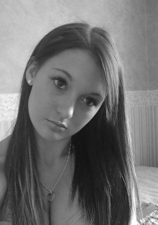 She knows she's a tease.... porn pictures