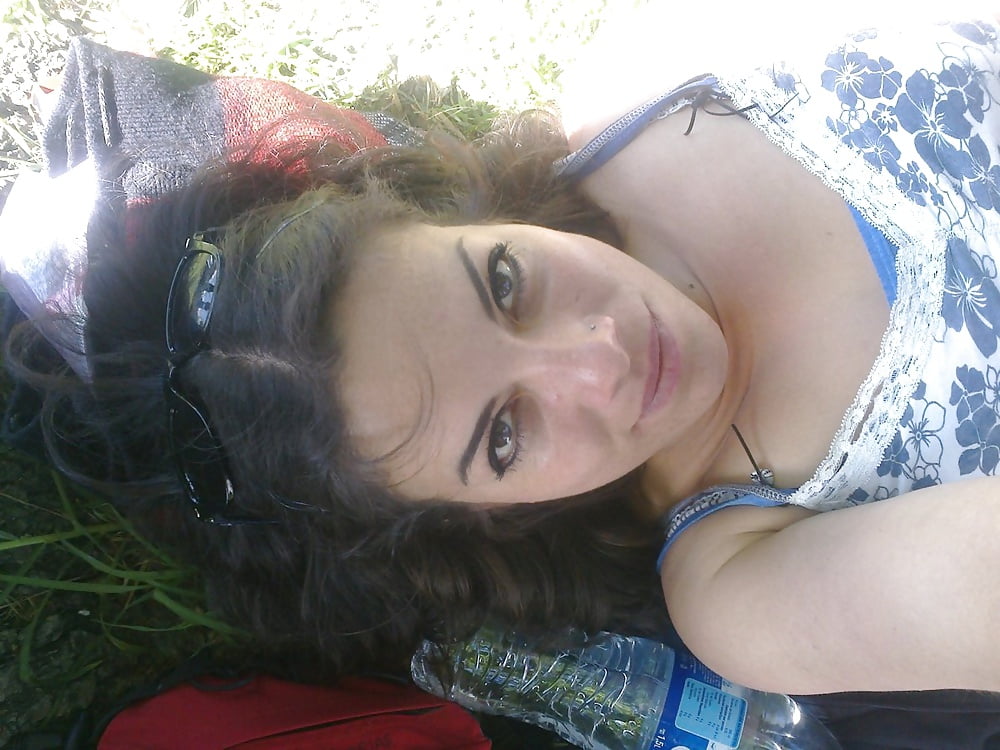 Mexican MILF porn pictures