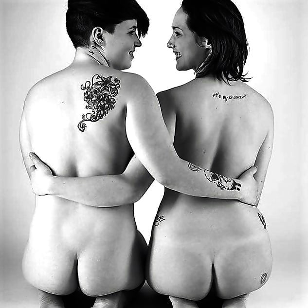 Amateur (034-035) Lesbian Danish Poulsen & Woodgate are kiss - 19 Photos 