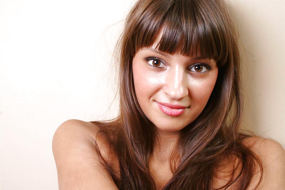 PRETTY FACE LADIES porn pictures