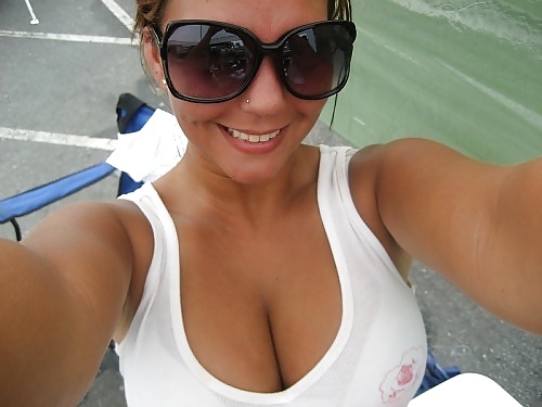 more cleavage porn pictures