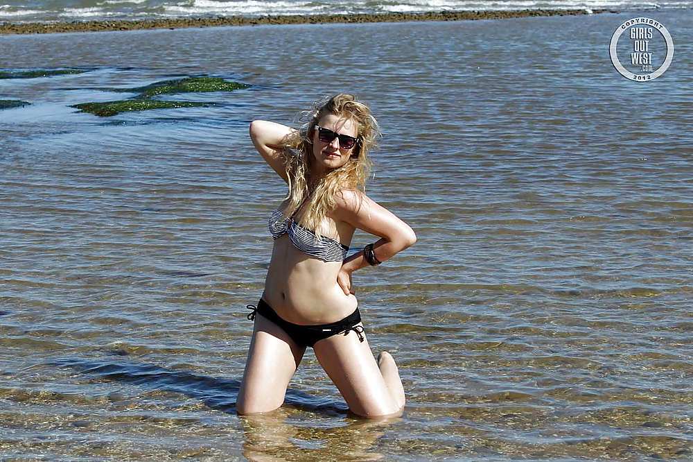 Hairy amateur blondie in the sea porn pictures
