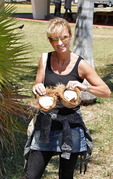 Mama Sylvia porn pictures