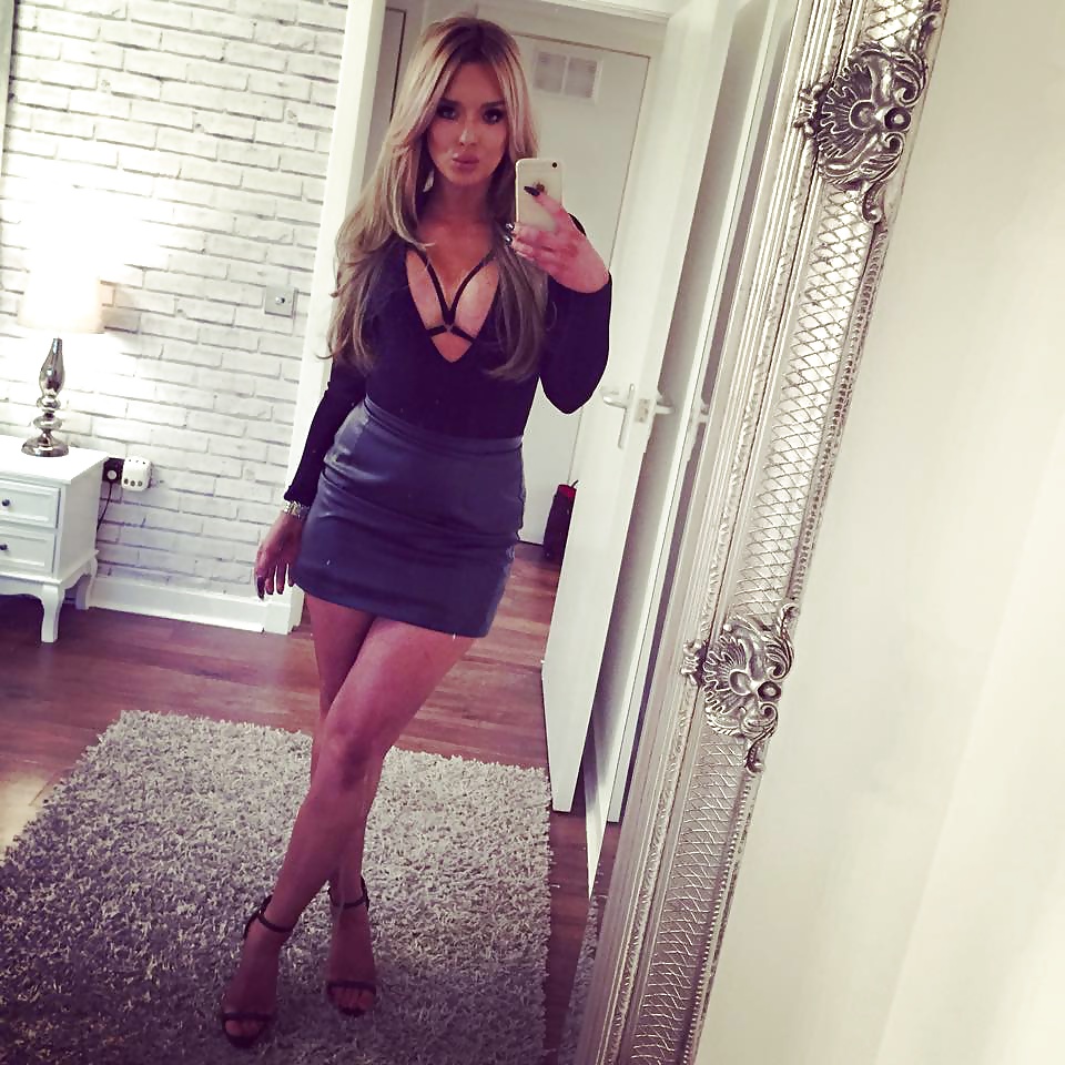 Nicki Kerr porn pictures