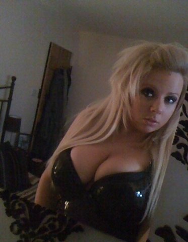 blonde uk girl that webcams, what a great set of tits porn pictures