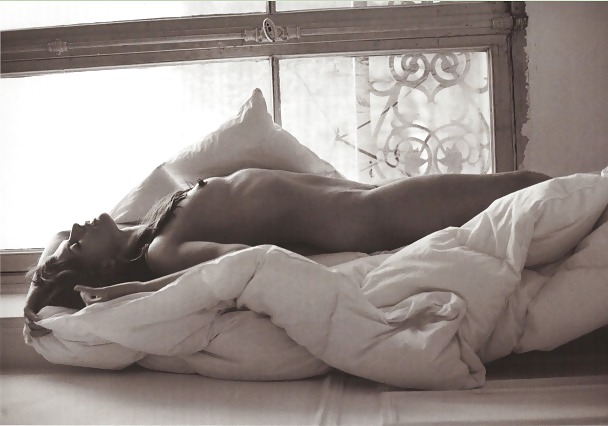 Milla Jovovich porn pictures