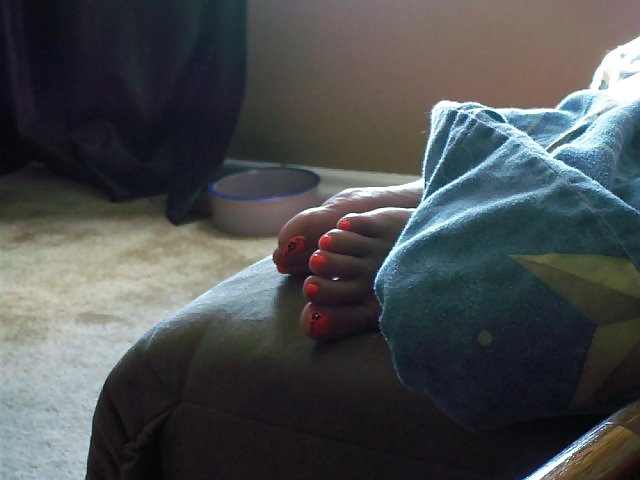 My wife's perfect feet porn pictures