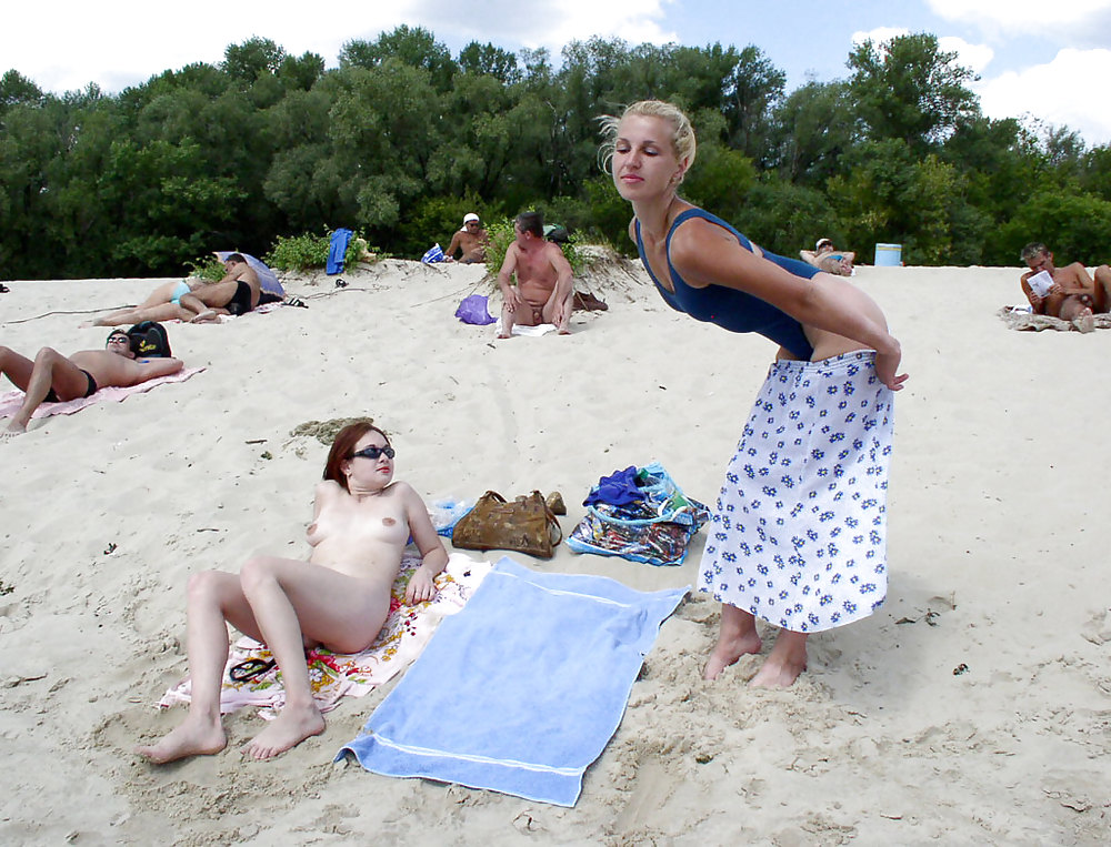 Nude Beach porn pictures