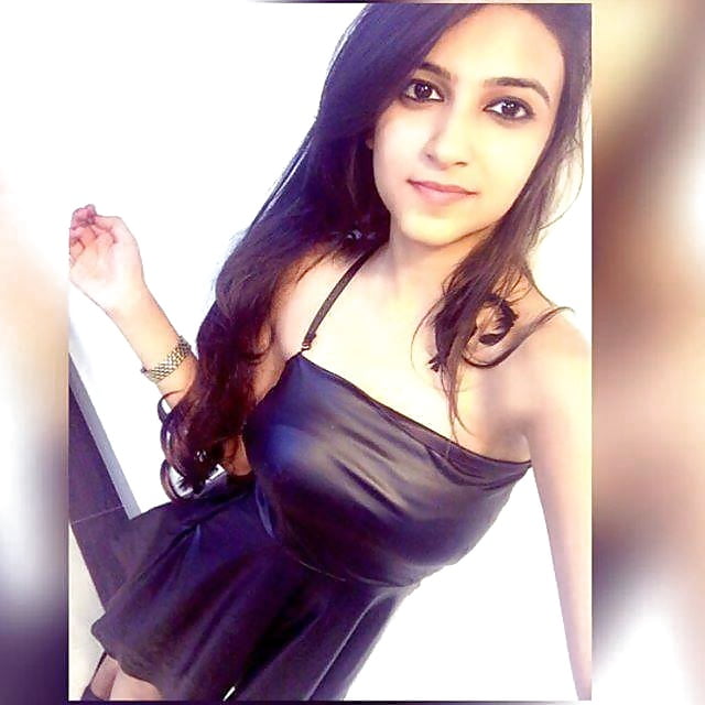 DESI INDIAN AUNTY porn pictures