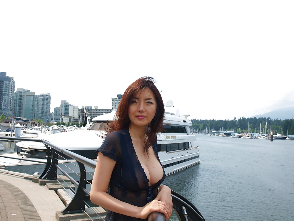 Asian Whore in Vancouver porn pictures