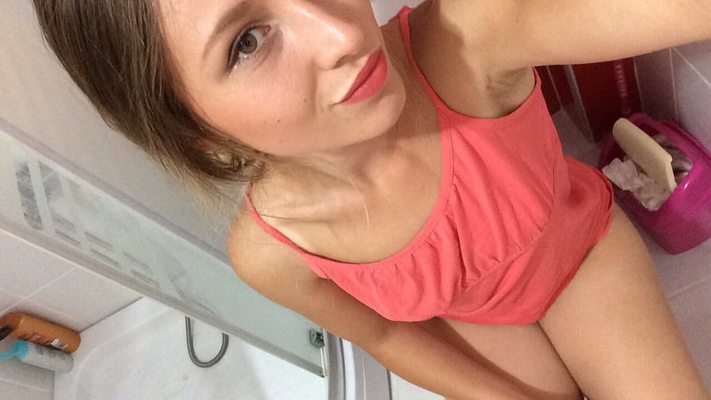 Hilal Turkish SLUT porn pictures