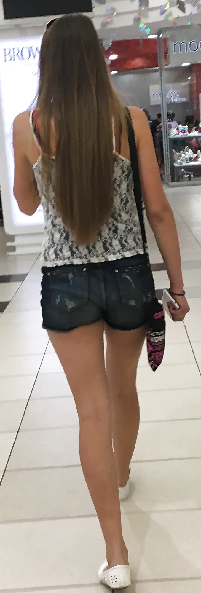 One tight tanned mall teen porn pictures