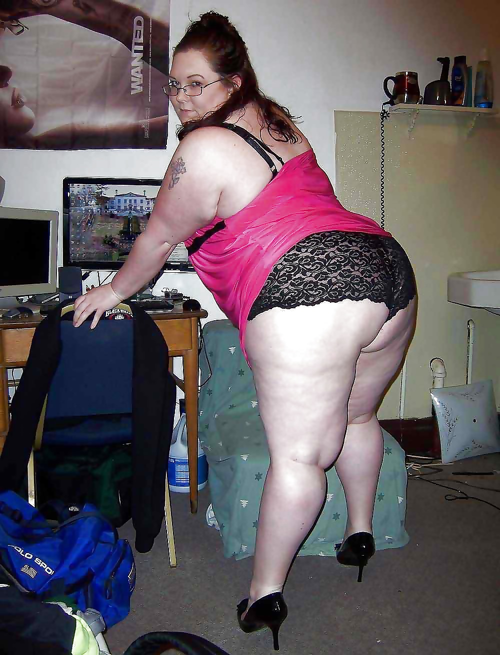 Curves and More Curves ! porn pictures