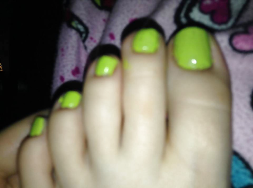 Girlfriend Feet porn pictures