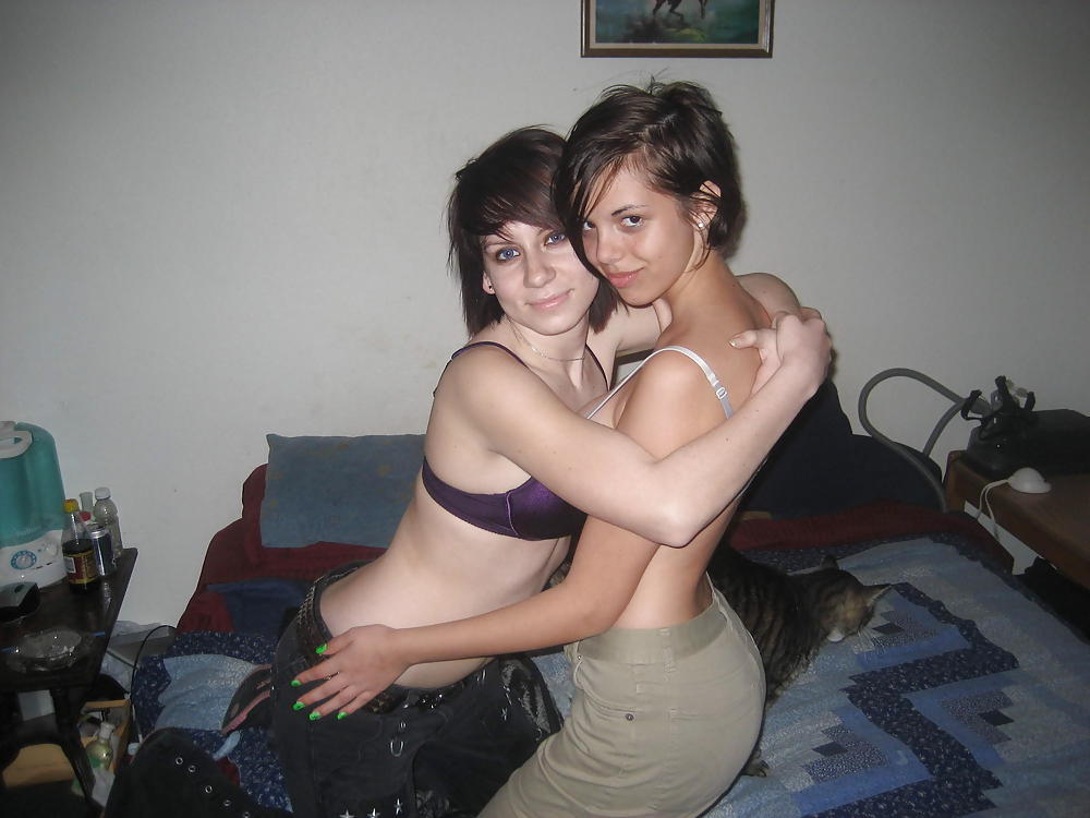 amateur lesbians porn pictures