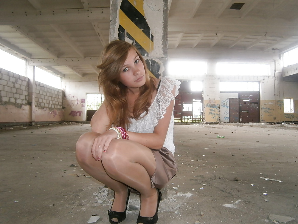 Pantyhose girls 6 porn pictures
