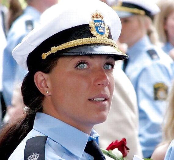 Female cops1 porn pictures