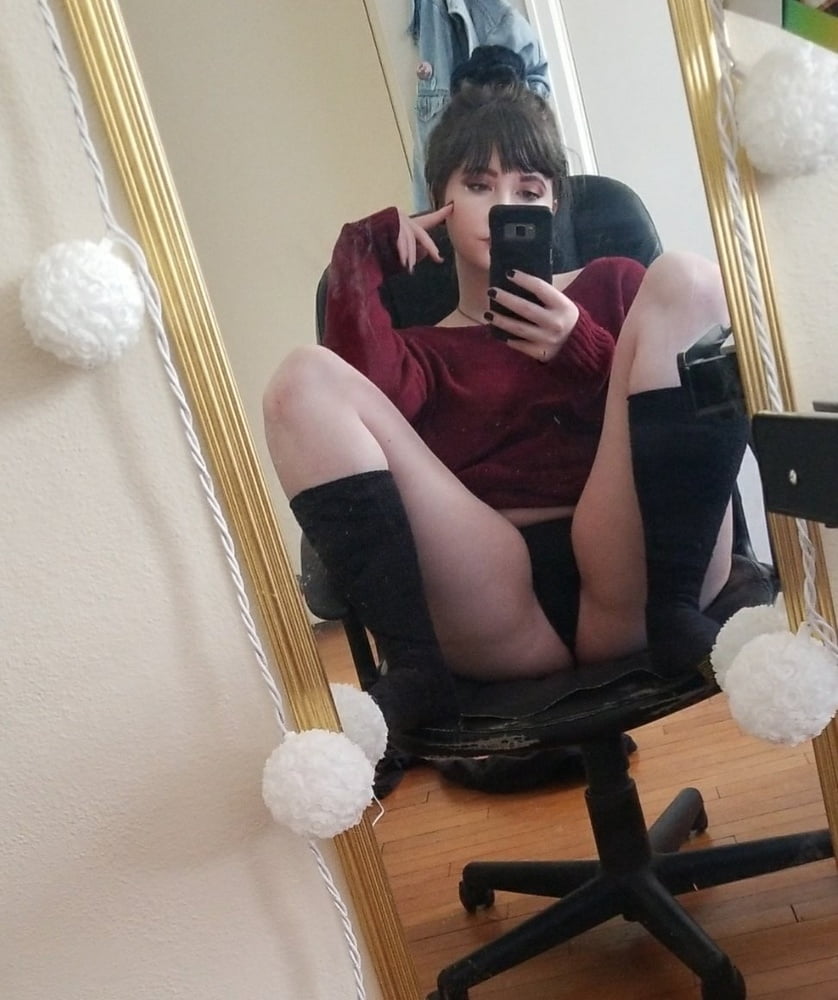 HNNGGG MORE ART HOES photo #325183240