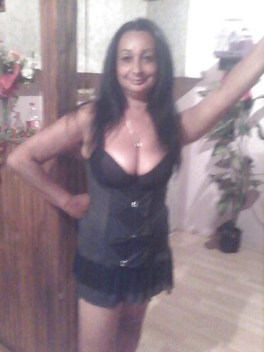 MILF Dukica Ciganka porn pictures