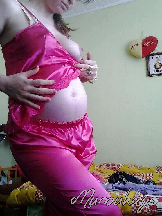 Turkish Pregnant Girl porn pictures