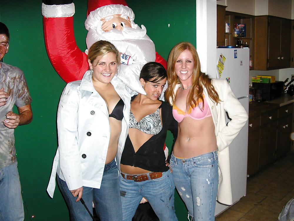 Bra Babes 85 porn pictures