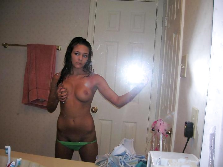 Teen titties, Pussy & Ass Selfies porn pictures