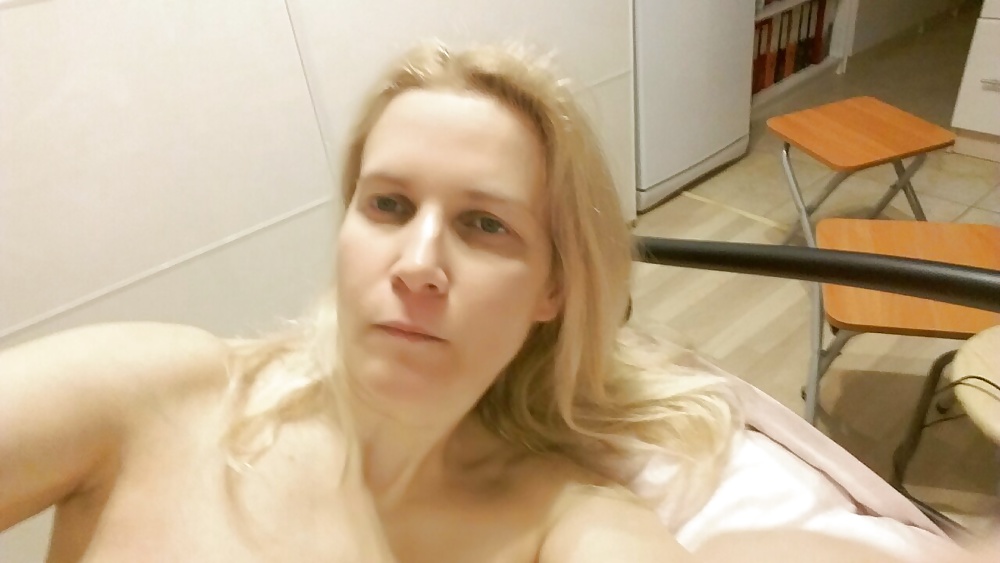 Russian MILF Slut Tania Teasing. porn pictures
