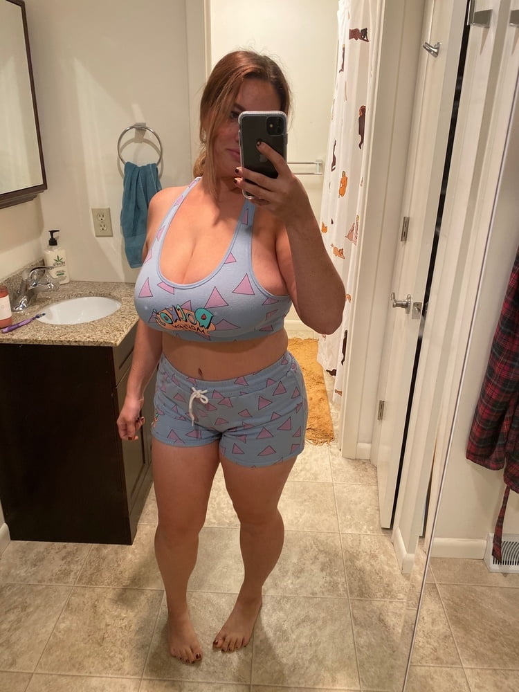 Thick milf with big boobs - 100 Photos 
