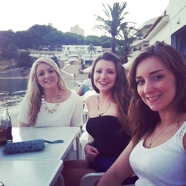 Facebook Milfs porn pictures