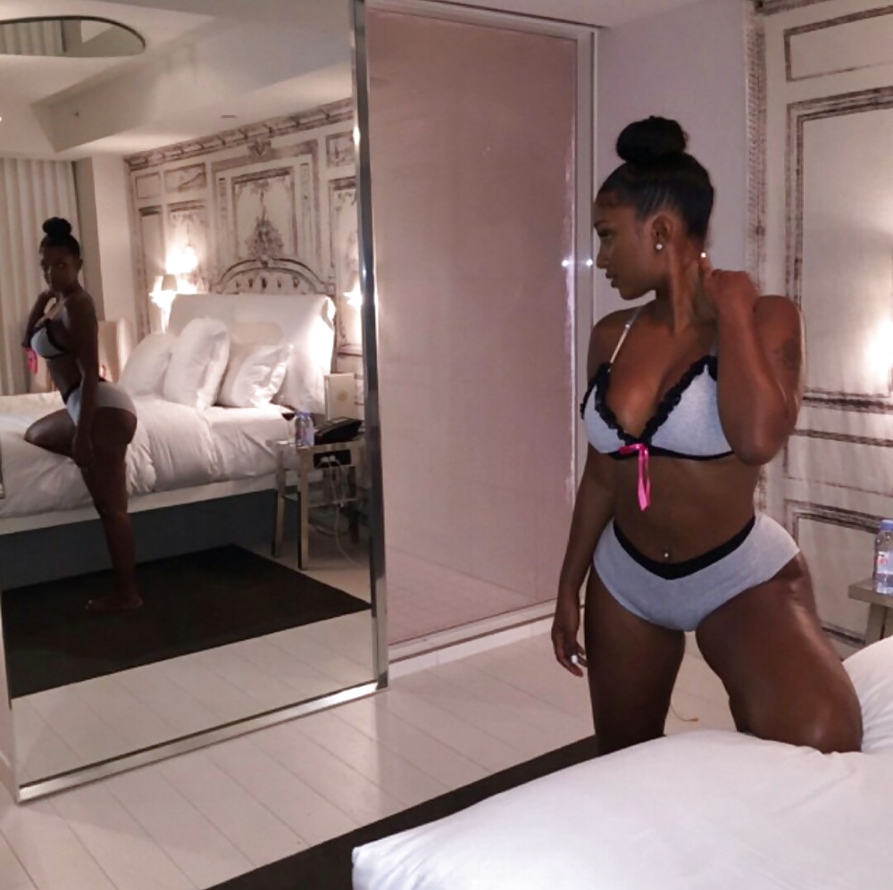 Bria Myles пухлозадая негритянка