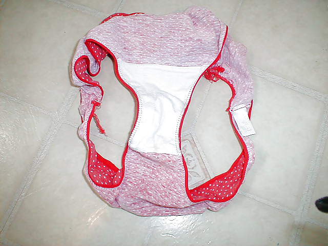 Showing wife's panties porn pictures