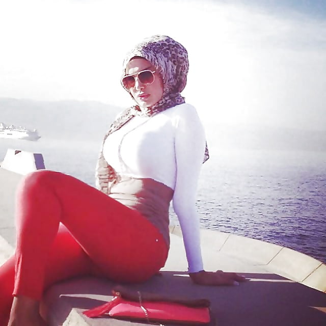 Arabic Sexy Bitch Hijab porn pictures