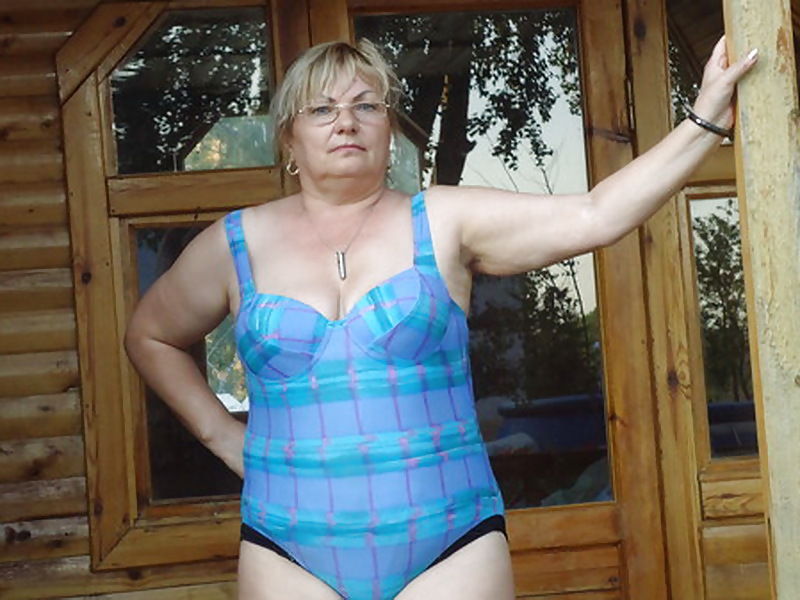 Sexy Russian granny! porn pictures