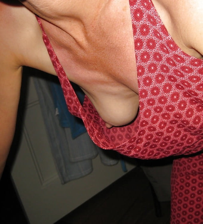 Downblouse Sideboob Cleavage Titty Flash 2 400 Pics 4 Xhamster 