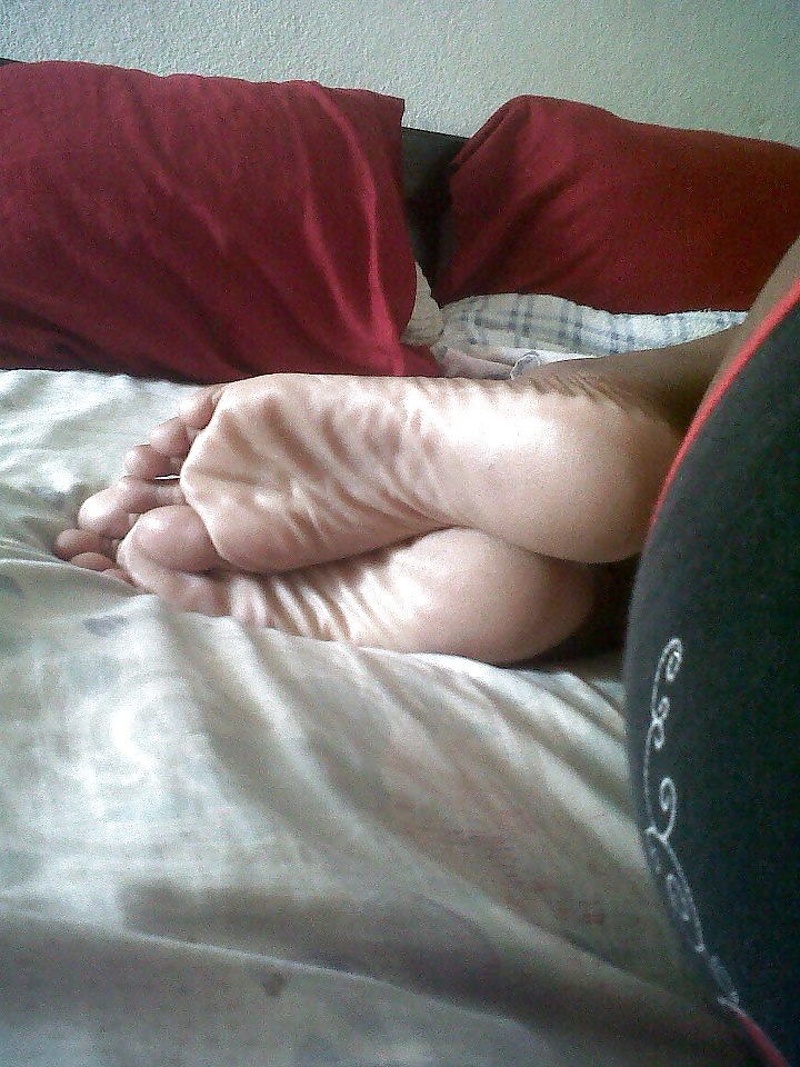 Face Book Feet porn pictures