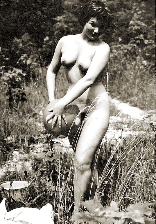 A Few Vintage Naturist Girls That Really Turn Me On (5) porn pictures