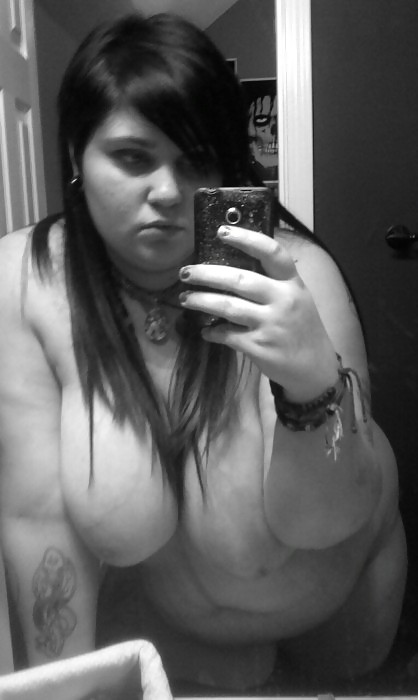 Sexy fatty Kira porn pictures