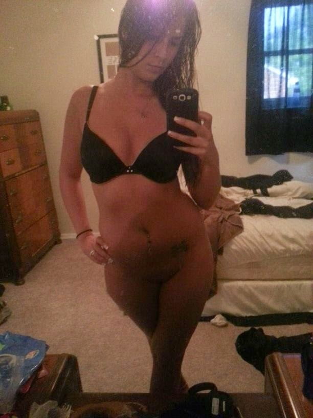 Horny Danielle's Pretty Pussy Exposed - 58 Photos 