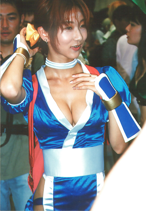 Japanese costume player porn pictures