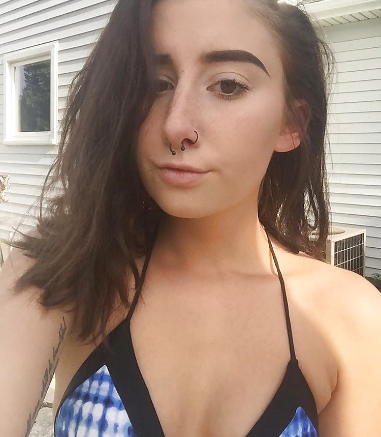 Brunette teen slut teasing porn pictures