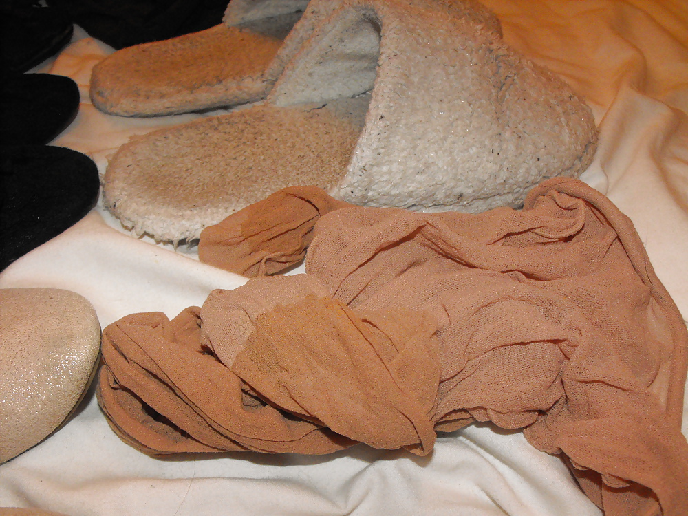 Em's very worn flats slippers and tights, Take a sniff!!! porn pictures