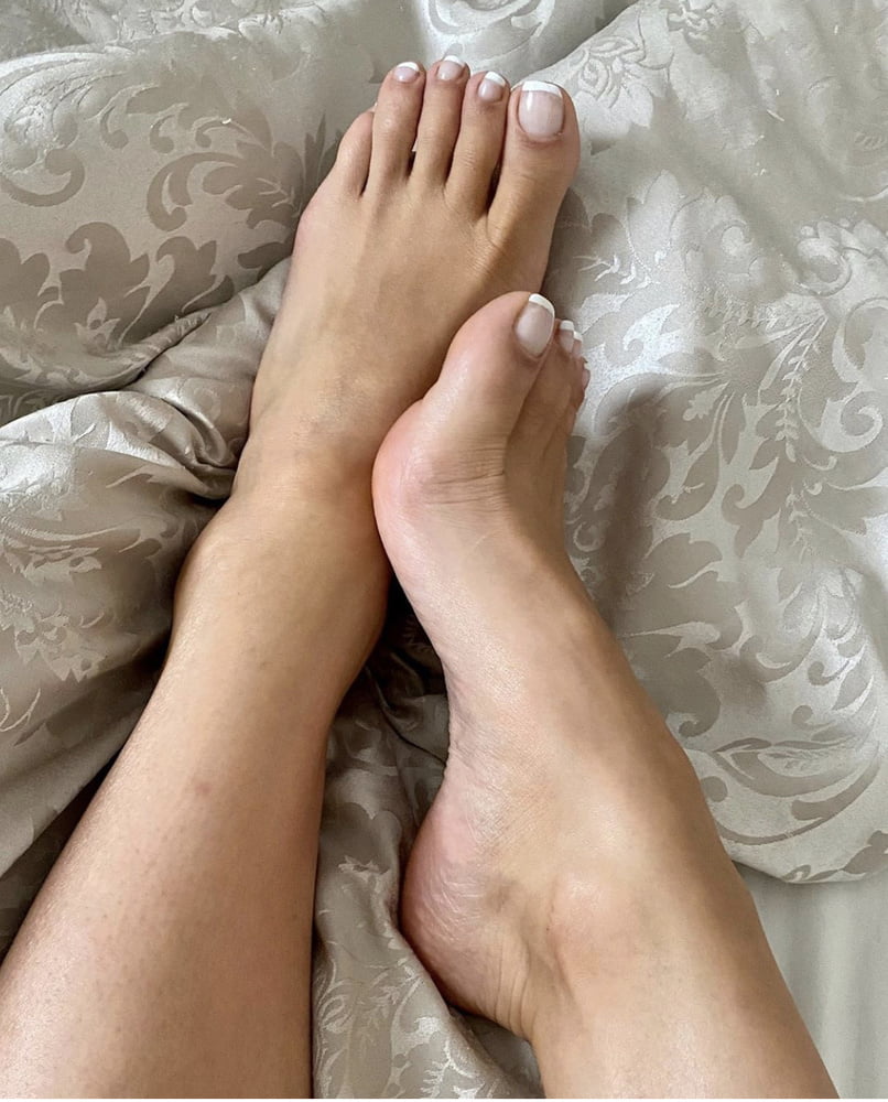 Sexy British Milf Feet (Insta, UK, Foot, Barefoot) - 163 Pics 
