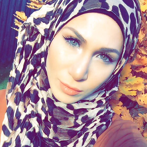 Horny hijabie girl - She need hard sex porn pictures