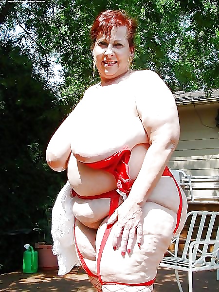 Huge grannies #3 porn pictures