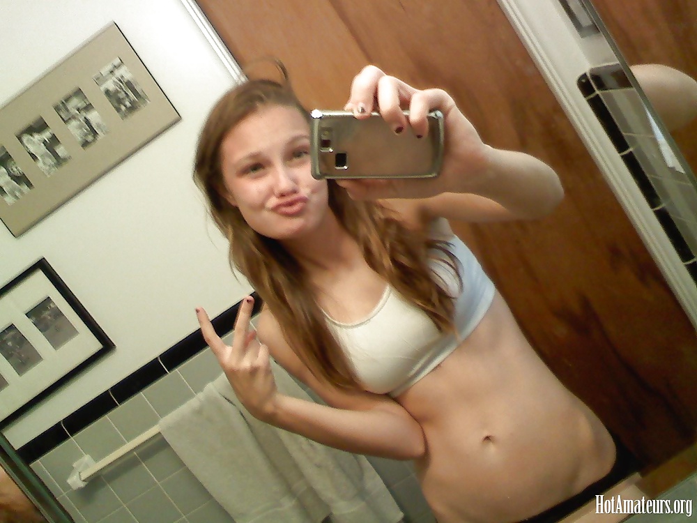 Hot mirror teen selfies porn pictures
