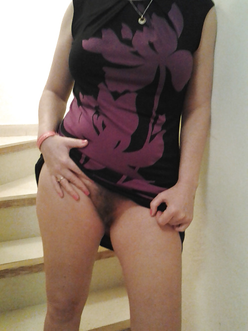 Chicks with Slits, Bush, and Curves. porn pictures