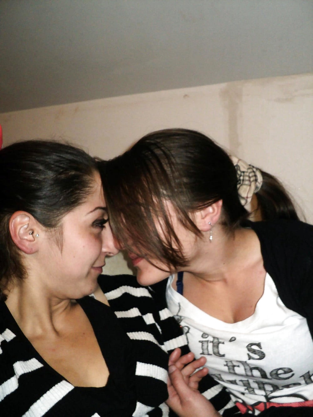 3 sexy teens friends with a whore face porn pictures